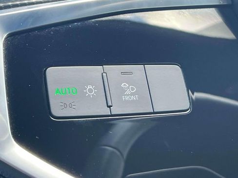Used 2025 Audi Q3 2.0T Premium AWD/4WD image 27