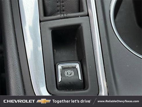 Used 2018 Chevrolet Equinox Premier image 19