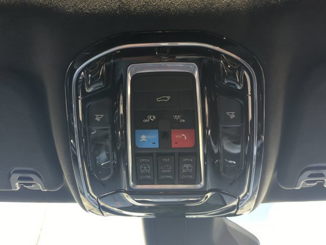 Used 2022 Jeep Grand Wagoneer Series III w/ Rear Seat Video Group 1 AWD/4WD image 25