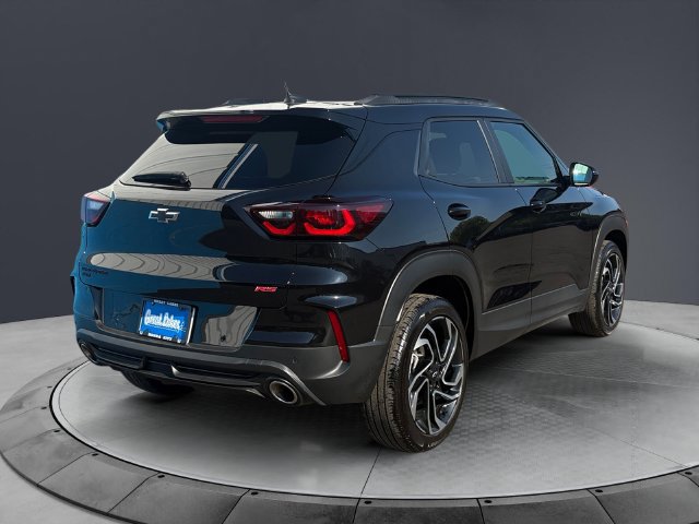 Used 2025 Chevrolet TrailBlazer RS w/ Convenience Package AWD/4WD image 5
