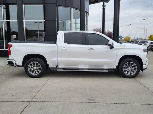 Used 2022 Chevrolet Silverado 1500 High Country w/ Z71 Off-Road Package image 50