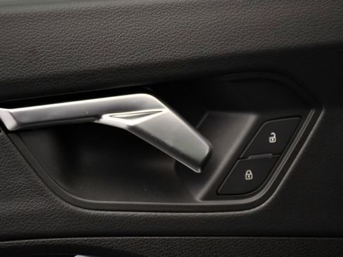 New 2025 Audi Q3 2.0T Premium image 35