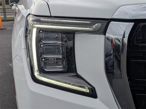 Used 2022 GMC Yukon XL SLE w/ Max Trailering Package image 9