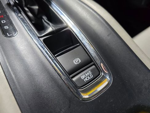 Used 2021 Honda HR-V LX image 24