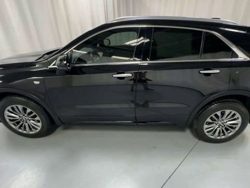 Certified 2024 Cadillac XT4 Premium Luxury w/ Cold Weather Package image 5