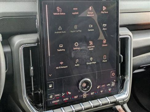 Used 2025 GMC Yukon Denali image 11