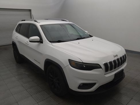Used 2019 Jeep Cherokee Latitude Plus FWD image 13