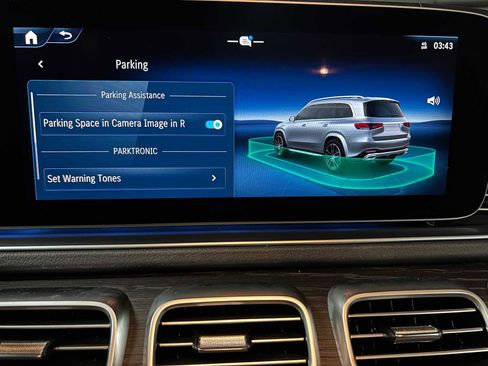 Certified 2025 Mercedes-Benz GLS 450 4MATIC image 37