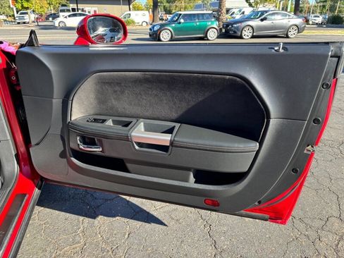 Used 2012 Dodge Challenger SRT8 image 10