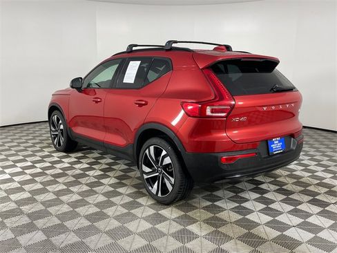 Used 2024 Volvo XC40 B5 Plus w/ Protection Package Premier image 24