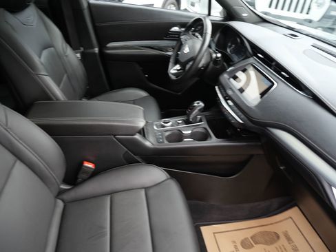 Used 2019 Cadillac XT4 Premium Luxury image 28