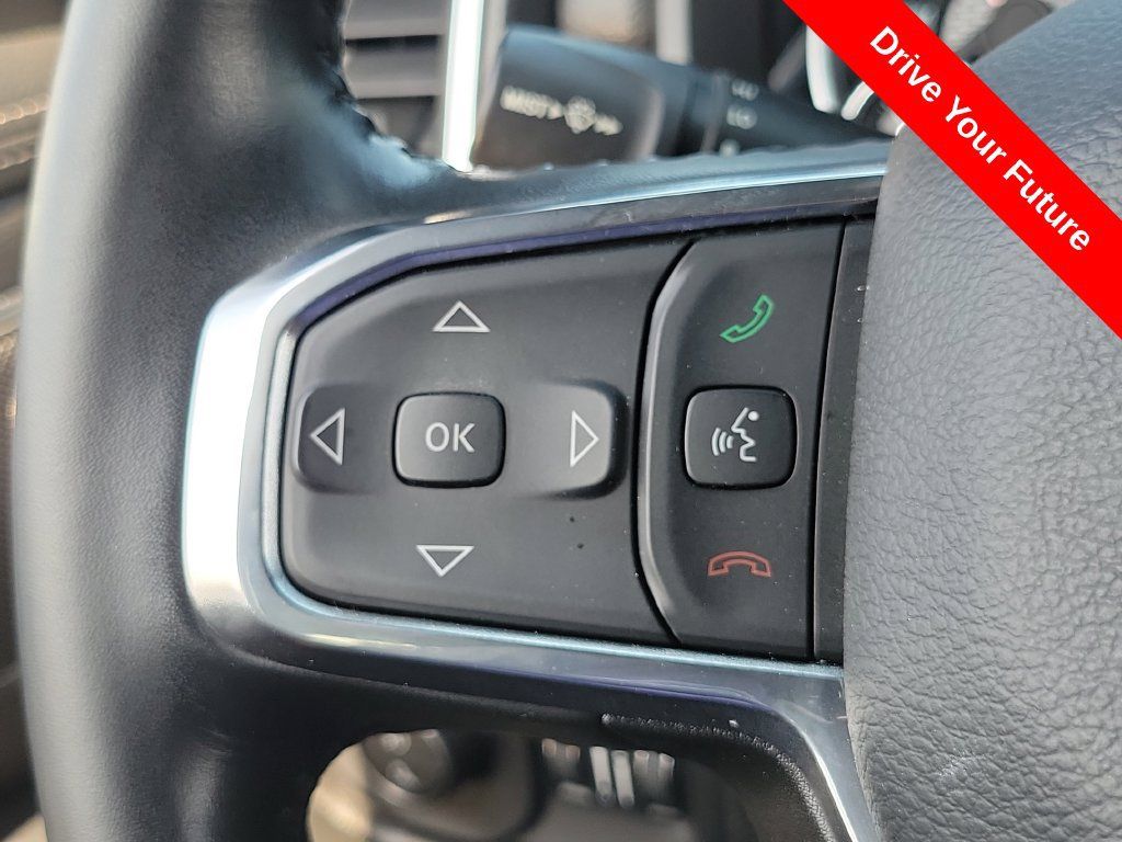 Used 2024 RAM 1500 Laramie AWD/4WD image 5