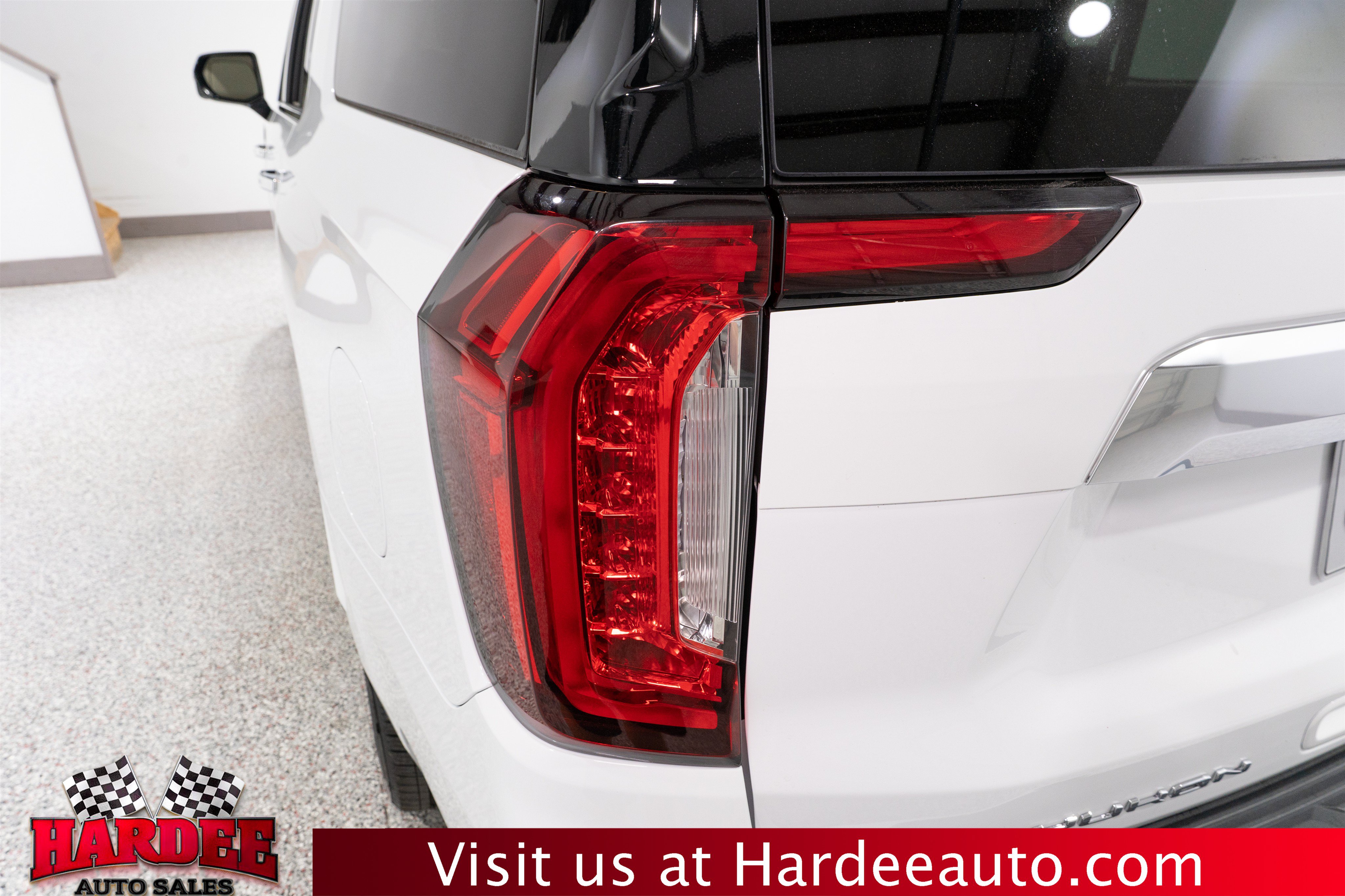 Used 2021 GMC Yukon XL Denali AWD/4WD image 9