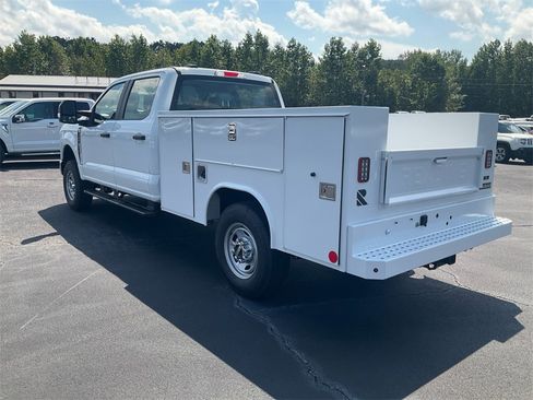 Used 2026 Ford F250 XL w/ XL Chrome Package image 7