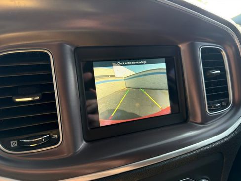 Used 2019 Dodge Charger SXT RWD image 28
