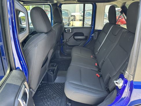 Used 2019 Jeep Wrangler Unlimited Sport AWD/4WD image 22