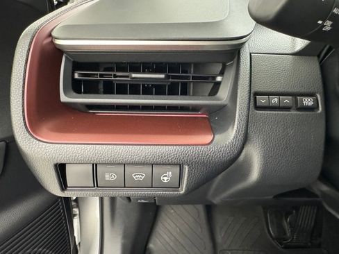 Used 2024 Toyota Prius Prime Premium image 24