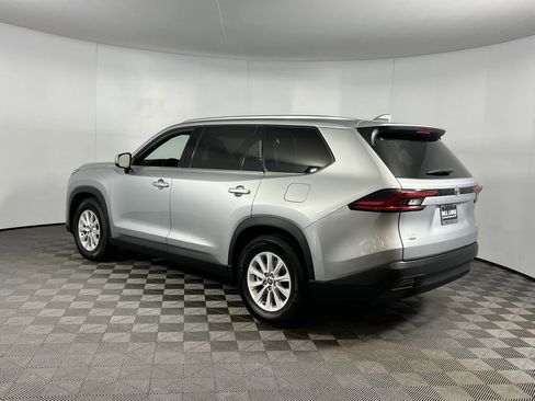 Used 2025 Toyota Grand Highlander AWD image 9