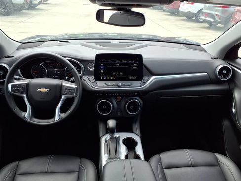 Used 2024 Chevrolet Blazer LT FWD image 16