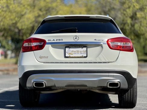 Used 2015 Mercedes-Benz GLA 250 4MATIC w/ Premium Package image 9