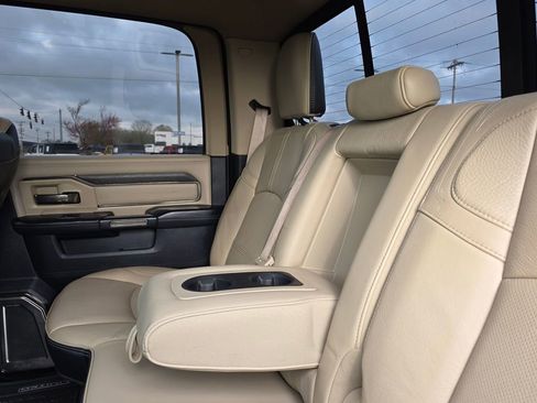 Used 2022 RAM 2500 Limited AWD/4WD image 34