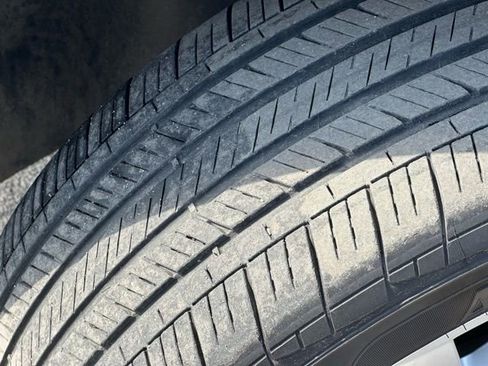 Used 2023 Volkswagen Atlas Cross Sport SE image 10