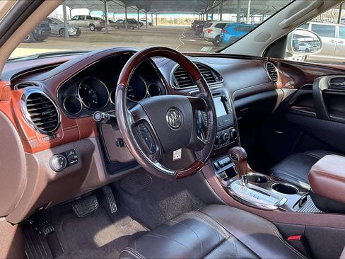 Used 2013 Buick Enclave Premium image 16