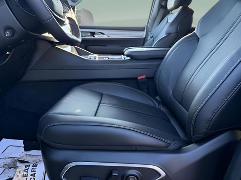 New 2026 Jeep Grand Wagoneer 4WD image 18