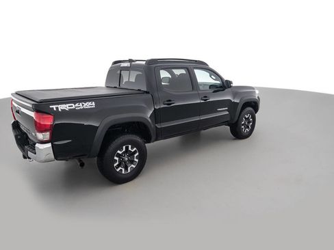 Used 2017 Toyota Tacoma SR5 image 5