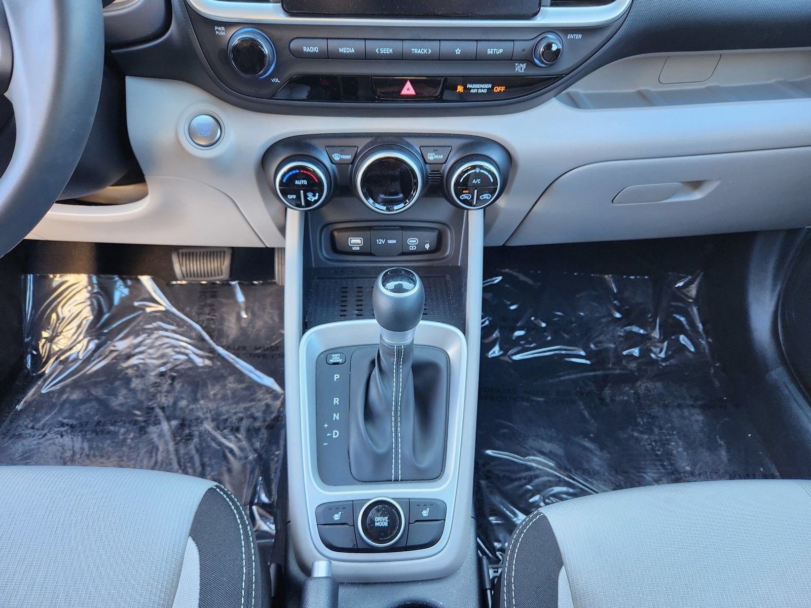 Used 2026 Hyundai Venue SEL FWD image 18