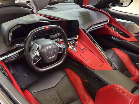 Used 2020 Chevrolet Corvette Stingray Preferred Cpe w/ 2LT Preferred Equipment Group RWD image 23