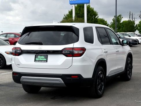 Certified 2025 Honda Pilot EX-L image 4