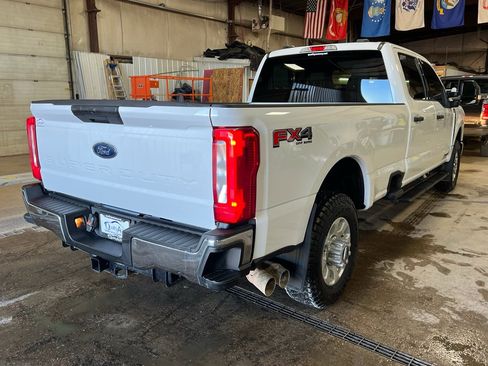 Used 2024 Ford F350 XLT w/ FX4 Off-Road Package image 6
