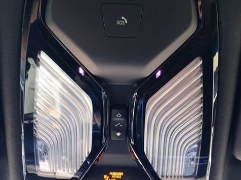 Used 2024 BMW X5 sDrive40i w/ Parking Assistance Package image 29