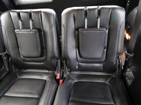 Used 2016 Ford Explorer Limited FWD image 16