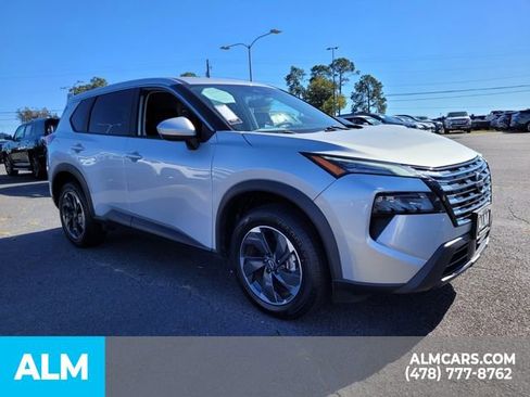 Used 2024 Nissan Rogue SV image 20