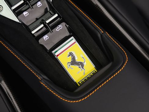 Used 2025 Ferrari SF90 Spider image 19