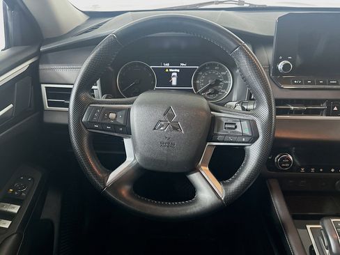 Used 2024 Mitsubishi Outlander SE FWD image 18