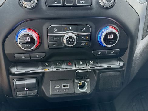 Used 2021 GMC Sierra 1500 Elevation RWD image 12