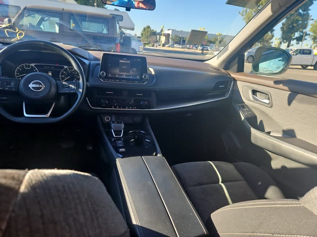 Used 2023 Nissan Rogue SV FWD image 10
