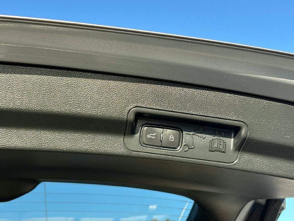 Used 2021 Ford Explorer 4WD image 13