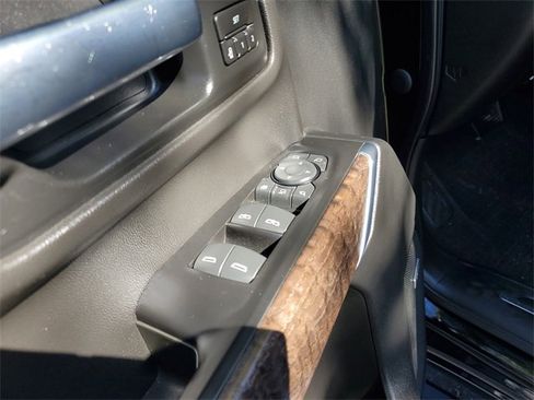 Used 2020 GMC Sierra 3500 Denali w/ Denali Ultimate Package image 18