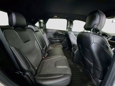 Used 2019 Ford Edge ST w/ Equipment Group 401A AWD/4WD image 32