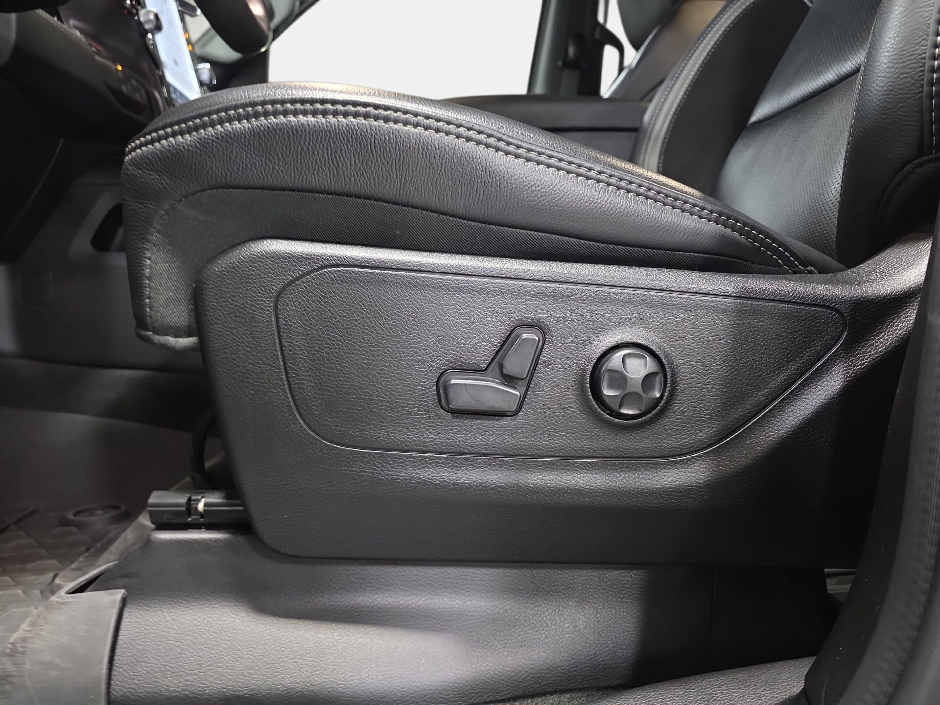 Used 2024 RAM 1500 TRX w/ TRX Level 2 Equipment Group AWD/4WD image 27