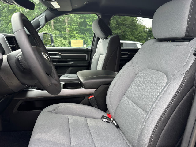 Used 2025 RAM 1500 Big Horn AWD/4WD image 37