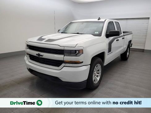 Used 2018 Chevrolet Silverado 1500 Custom w/ Custom Value Package RWD image 1