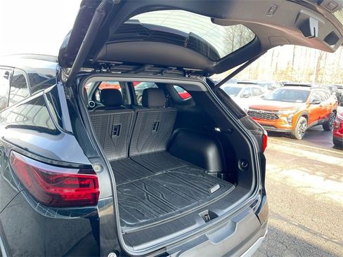 Certified 2024 Chevrolet Blazer LT w/ Convenience Package image 24