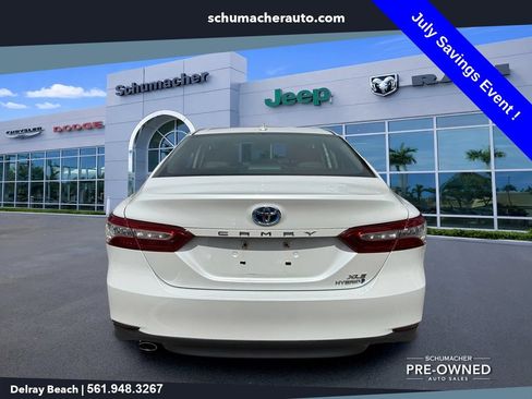Used 2019 Toyota Camry XLE FWD image 6