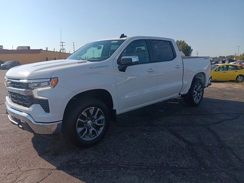 New 2026 Chevrolet Silverado 1500 LT image 3