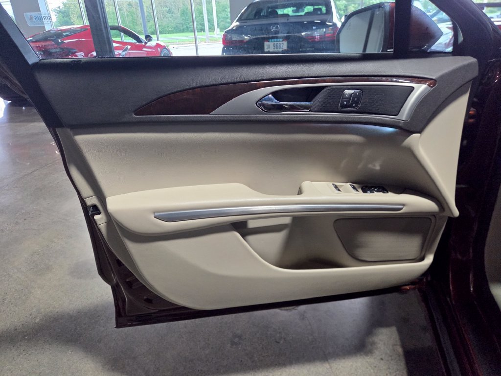 Used 2016 Lincoln MKZ w/ Equipment Group 300A Reserve FWD image 11